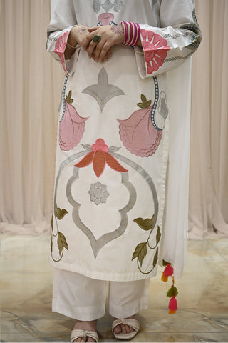 Noor-e-Safayd | Elegant Embroidered Suit for Women 2pcs Stich Suit