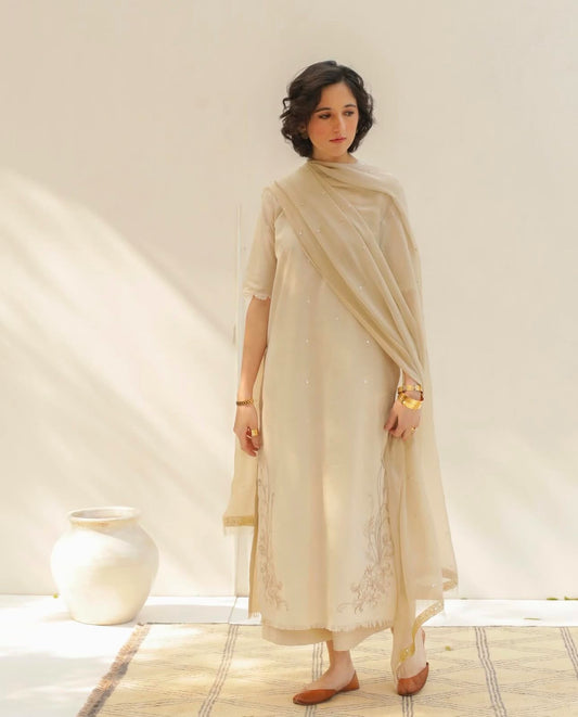 Almond Beige – Classic Summer Suit for Women