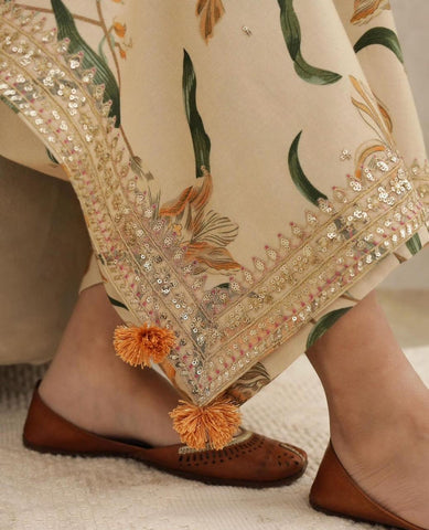Ivory Flora 2-Piece Stitched Suit 2pcs stitch Suit