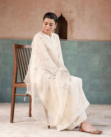 Noor-e-Eid – Festive Embroidered Suit for Women 2pcs Stich Suit