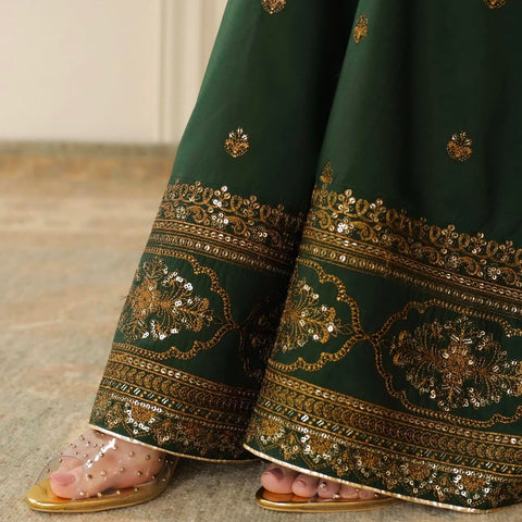 Royal Green Attire – Luxury 3-Piece Suit for Women 2pcs Stich Suit